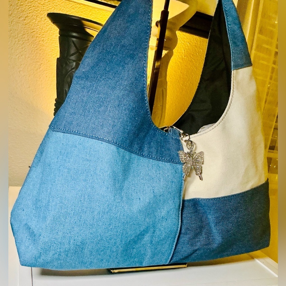Stylish Blue and Cream HOBO Women's Bag - Picture 13 of 14